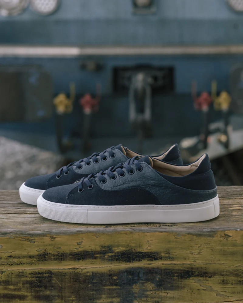 Basket homme vegan ananas, bleu marine