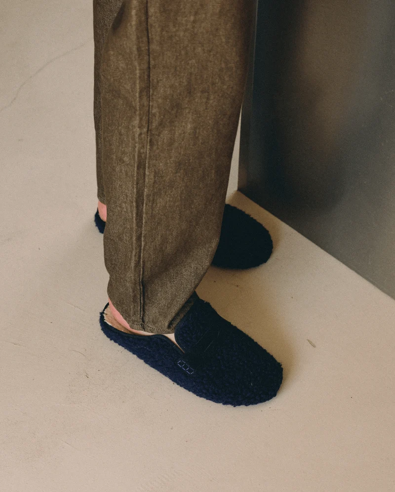 Mule homme Villars, bouclette laine marine et cuir suède noir