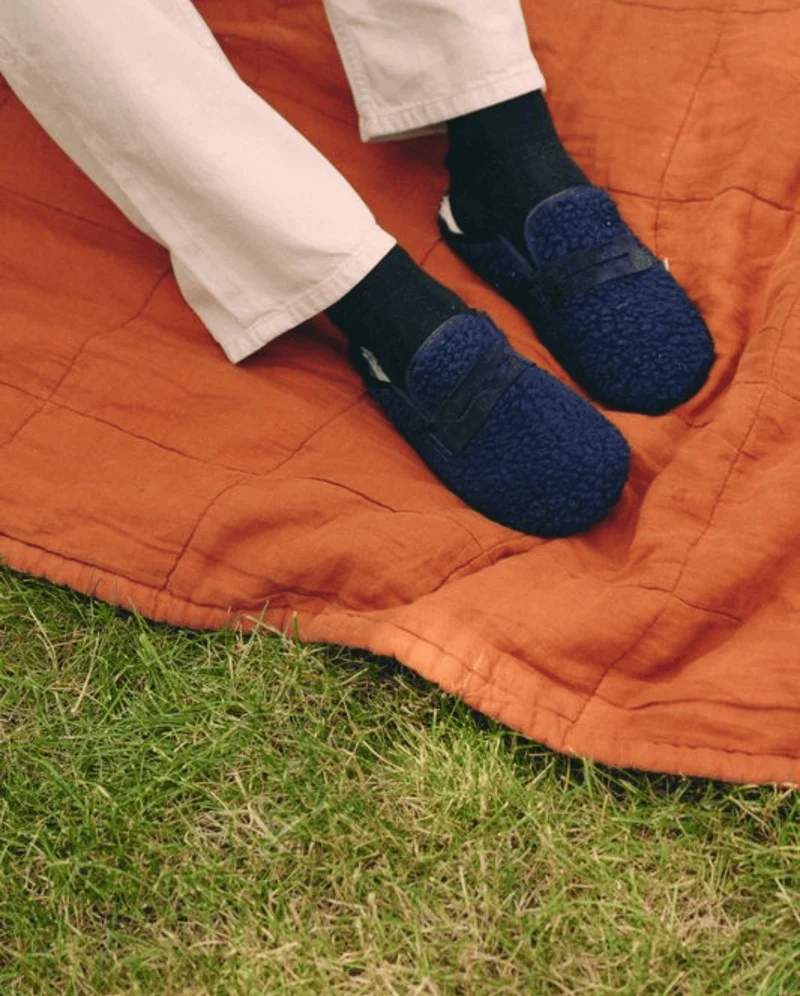 Mule homme Villars, bouclette laine marine et cuir suède noir