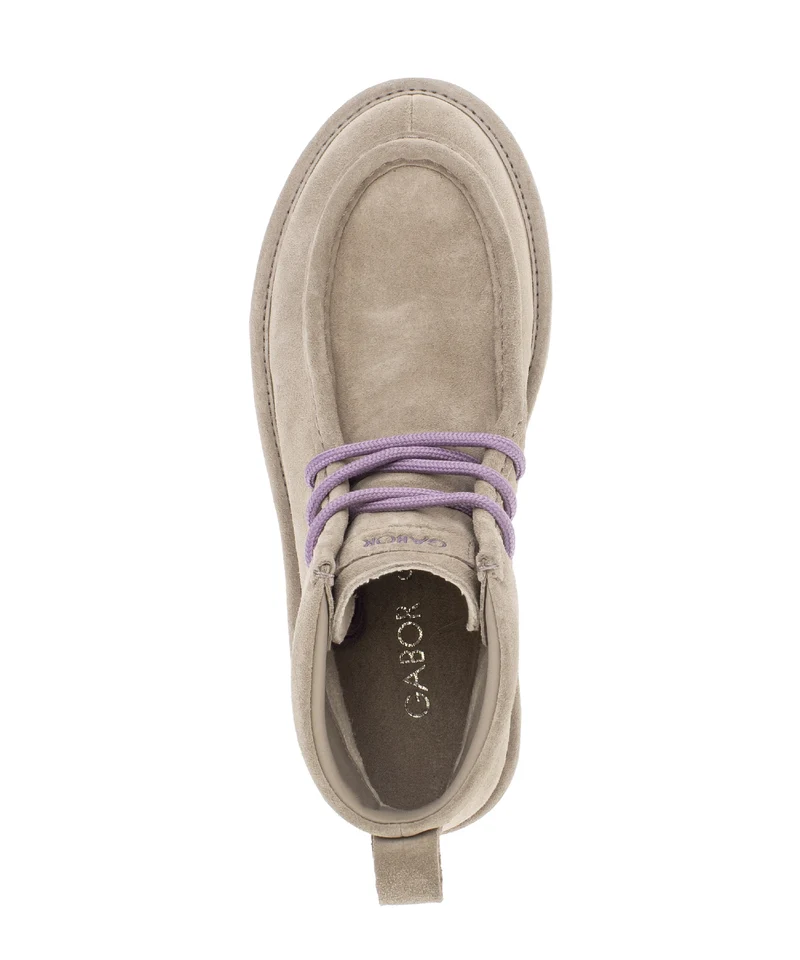 Bottines beiges en cuir velours (lacets violets)