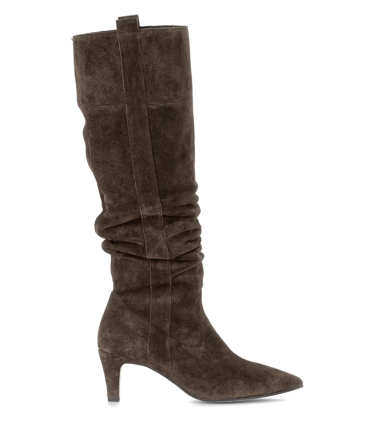 Bottes marron en cuir velours