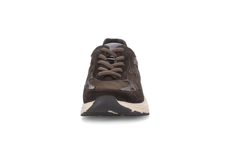 Baskets marron en daim