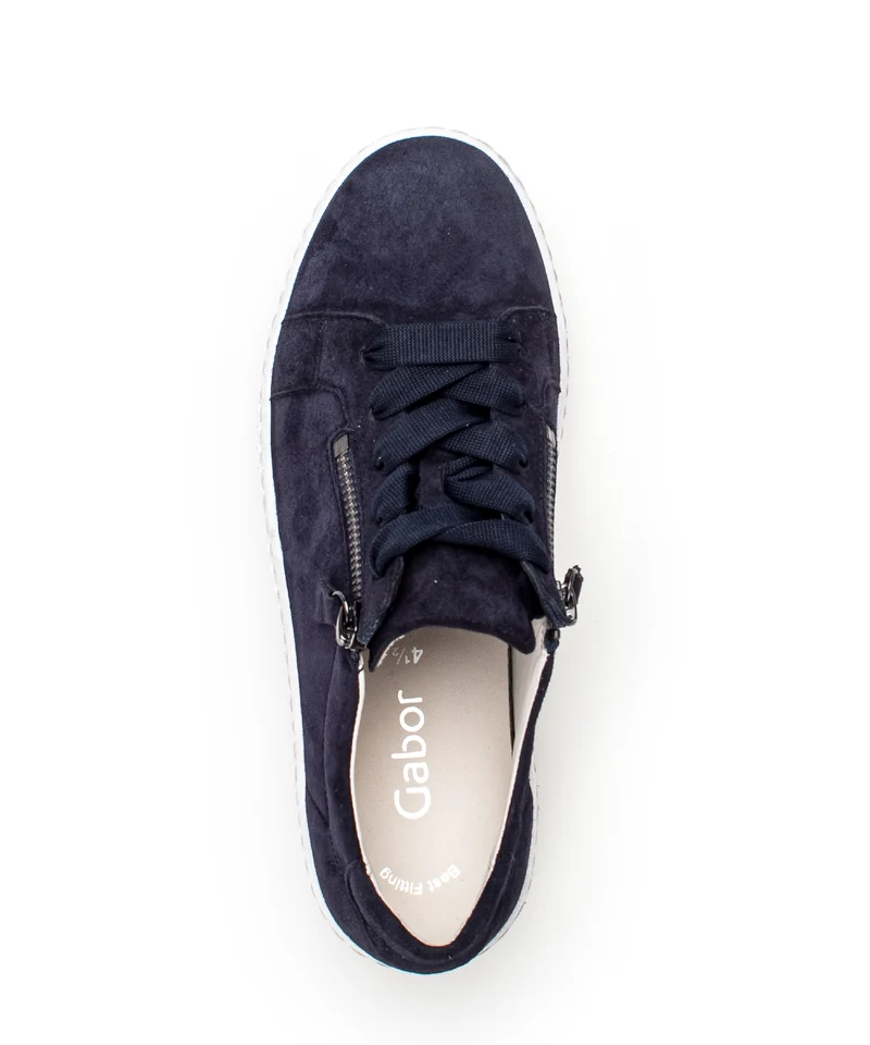 Baskets bleues en cuir velours