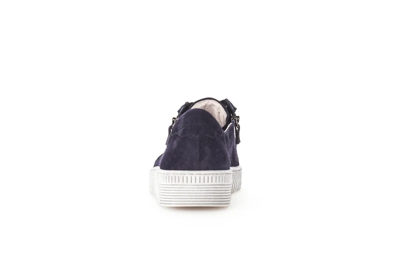 Baskets bleues en cuir velours