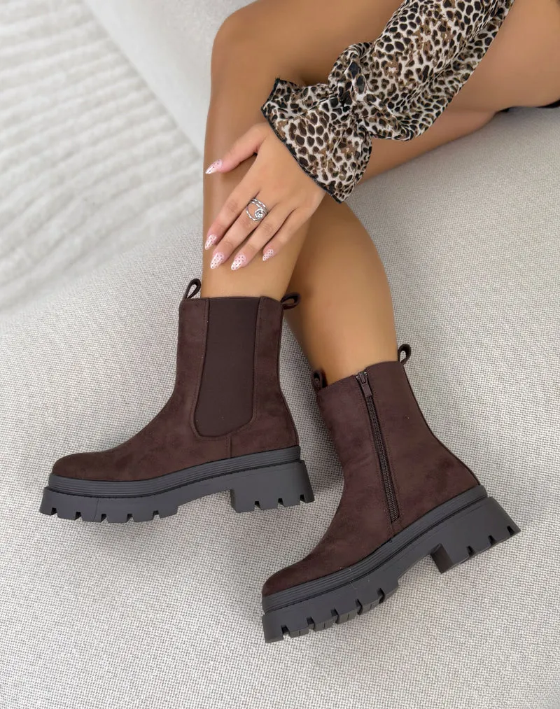 Bottines femme marron tendance en suédine style Chelsea à semelle crantée et talon épais