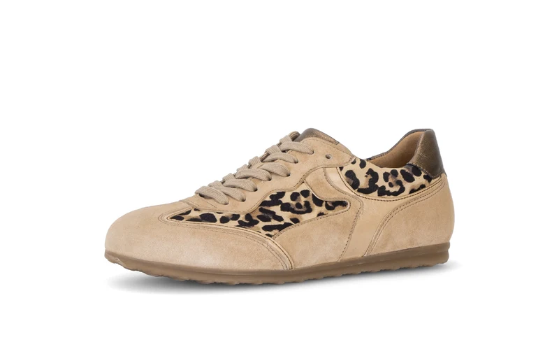 Baskets beiges et léopard en nubuck