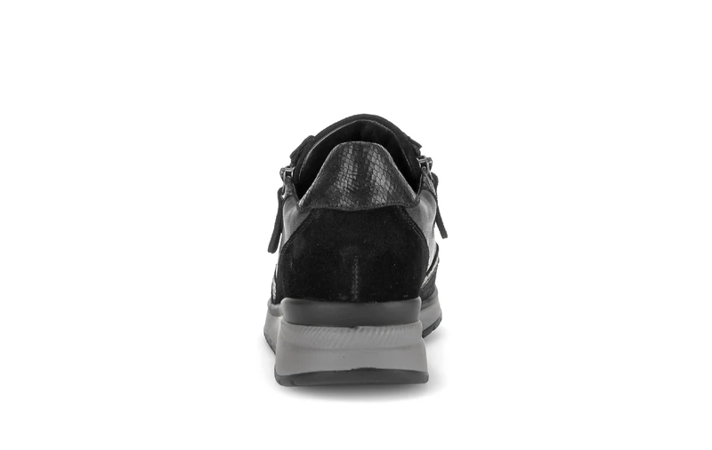 Baskets noires en cuirs combinés