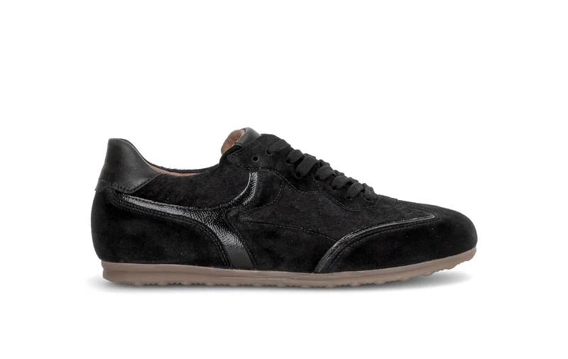 Baskets noires en nubuck