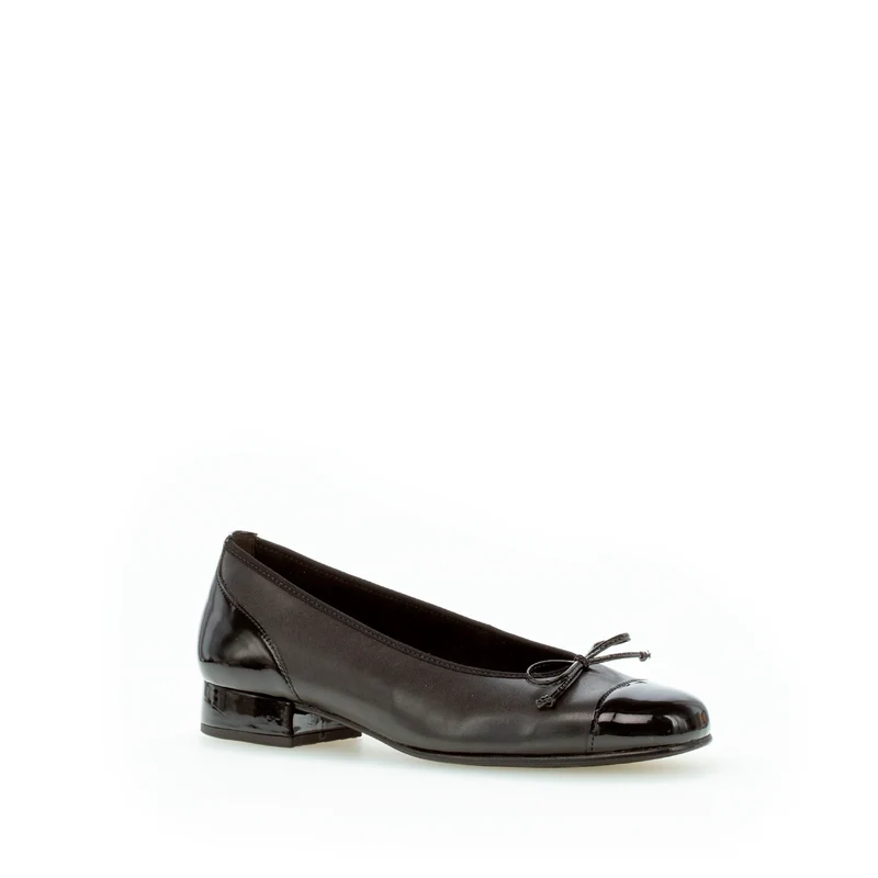 Ballerines noires en combinaison cuirs