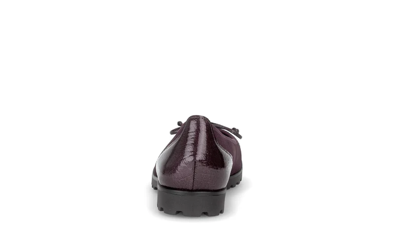Ballerines merlot en nubuck et vernis