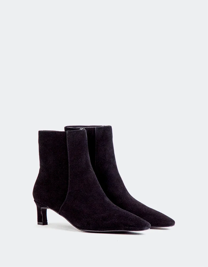 Kallista Black Suede