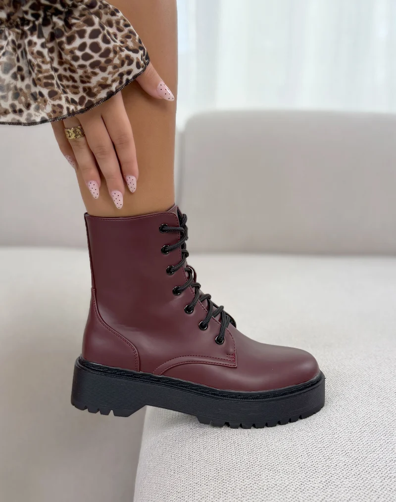 Bottines femme bordeaux tendance à lacets et plateforme noire épaisse