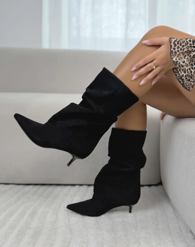 Bottines femme noires tendance à bout pointu et petit talon aiguille