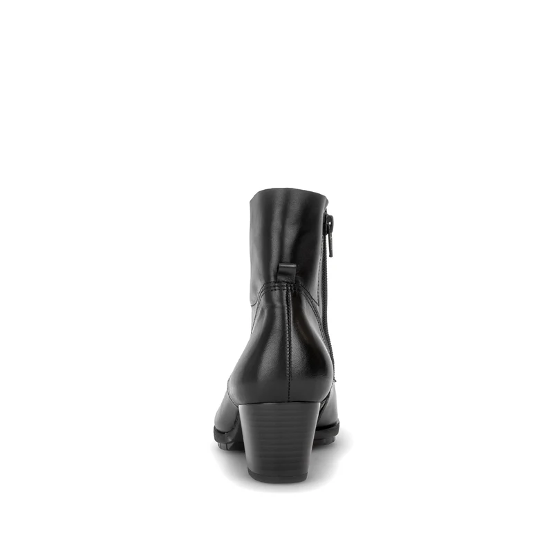 Bottines noires en cuir lisse
