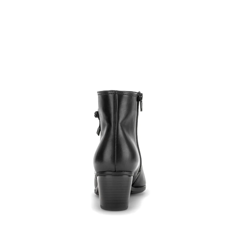 Bottines noires en cuir lisse