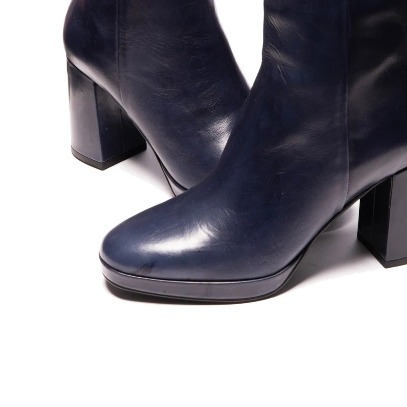 Stassi Navy Leather