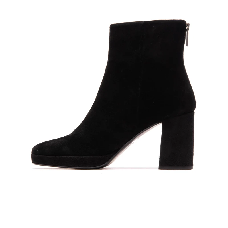 Stassi Black Suede