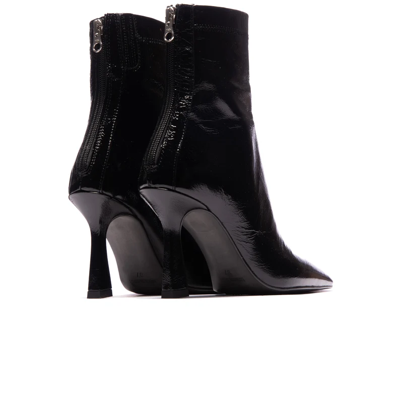 Almada Black Leather