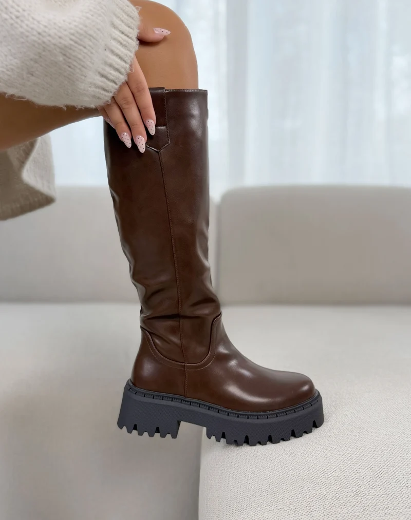 Bottes femme marron tendance à semelle épaisse et talon cranté