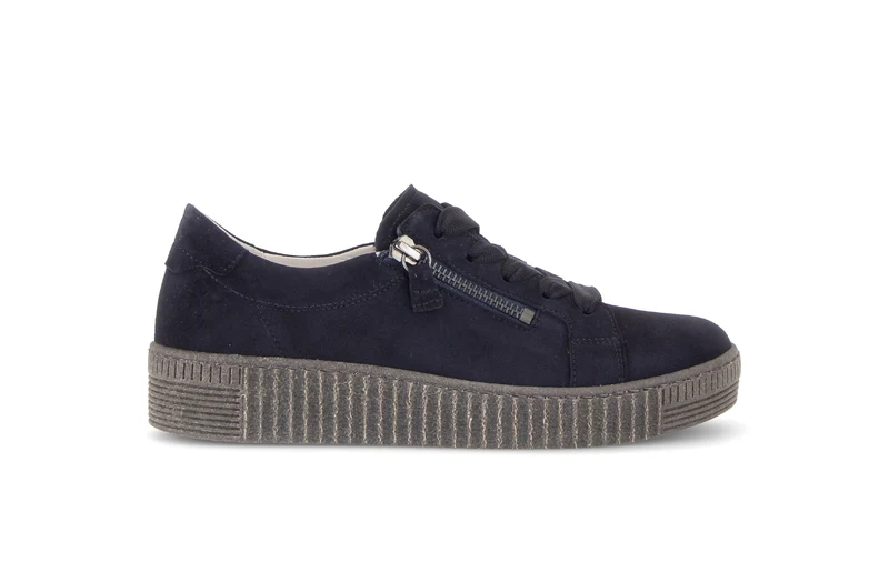 Baskets bleues en cuir velours