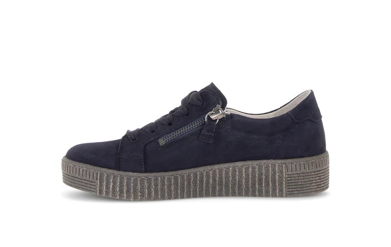 Baskets bleues en cuir velours