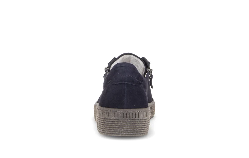 Baskets bleues en cuir velours