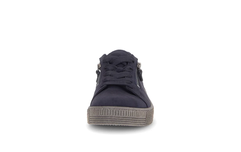 Baskets bleues en cuir velours