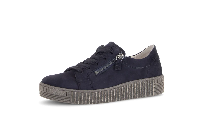 Baskets bleues en cuir velours