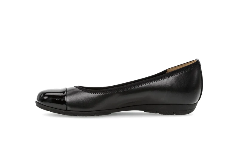 Ballerines noires en combinaison cuir