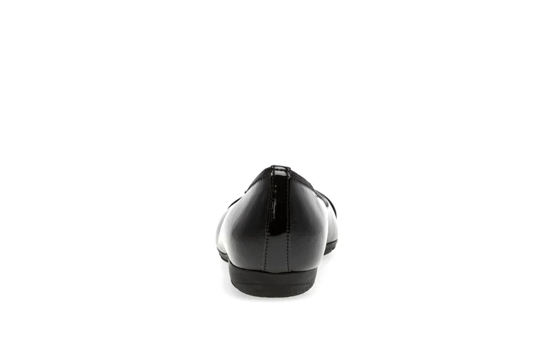 Ballerines noires en combinaison cuir