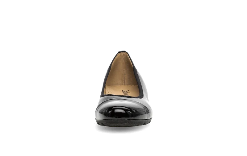 Ballerines noires en combinaison cuir
