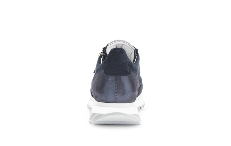 Baskets bleues en cuir