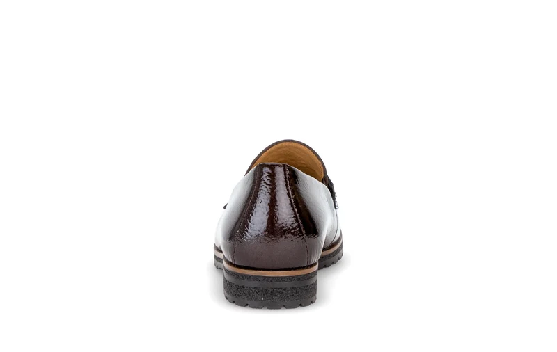 Mocassins marron en vernis et daim