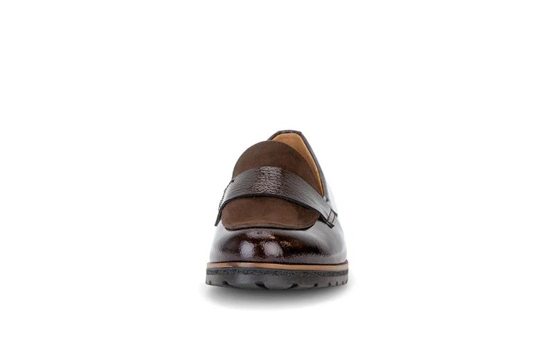 Mocassins marron en vernis et daim
