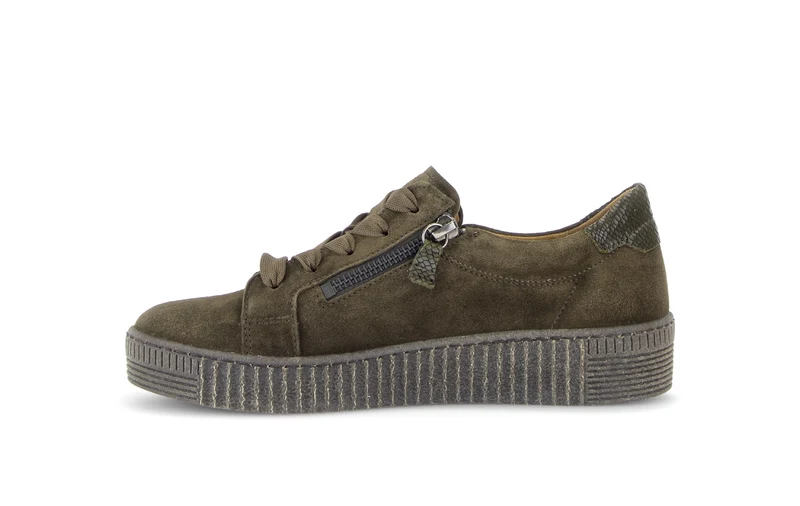 Baskets kaki en daim
