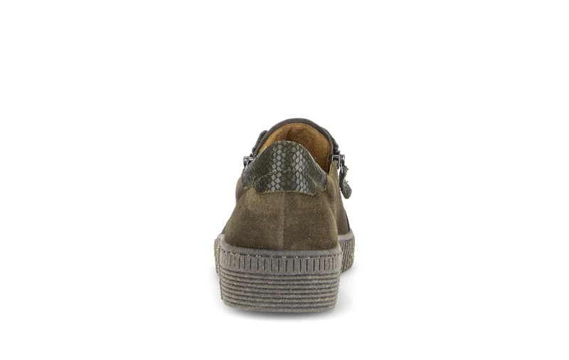 Baskets kaki en daim