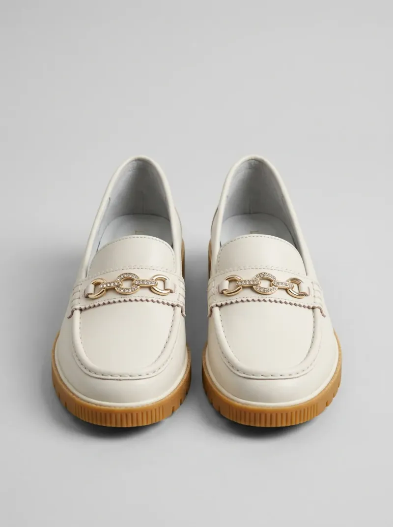 Mocassin cuir femme élégant détails dorés