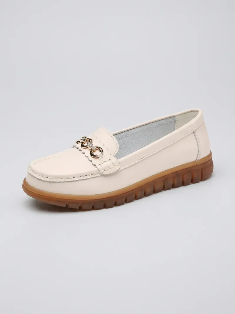 Mocassin cuir femme élégant détails dorés