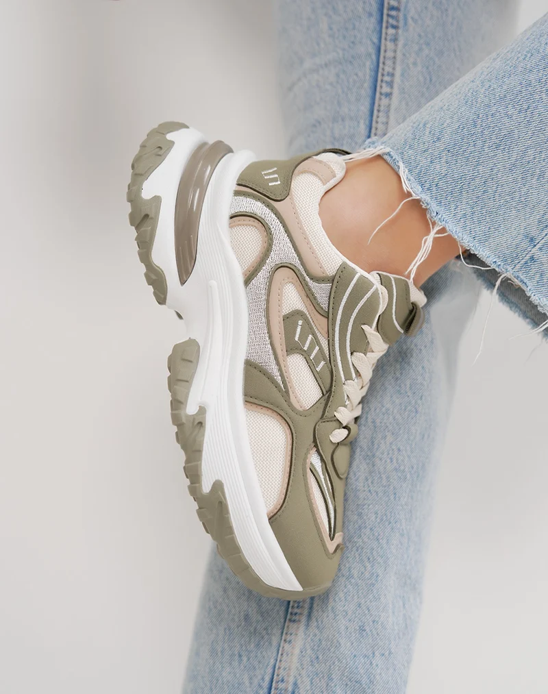 Baskets épaisses vert kaki et blanches femme – Semelle crantée et plateforme