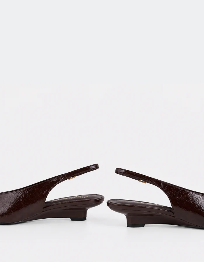 Rosera Brown