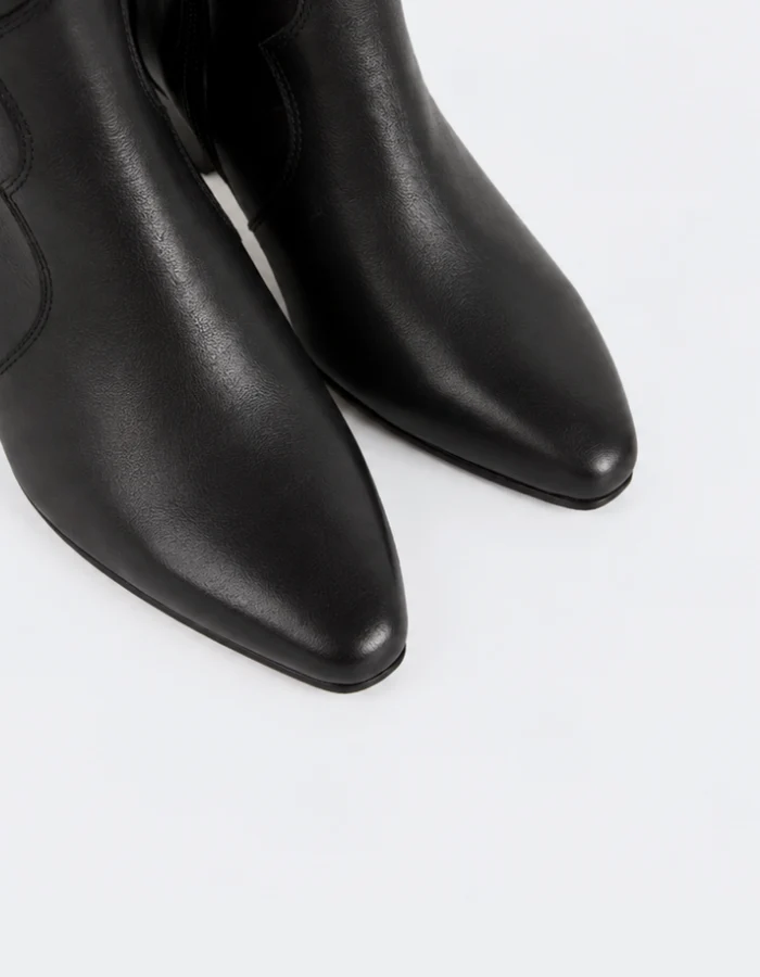 Bellamy Black Leather