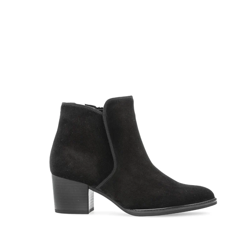 Bottines noires en cuir velours