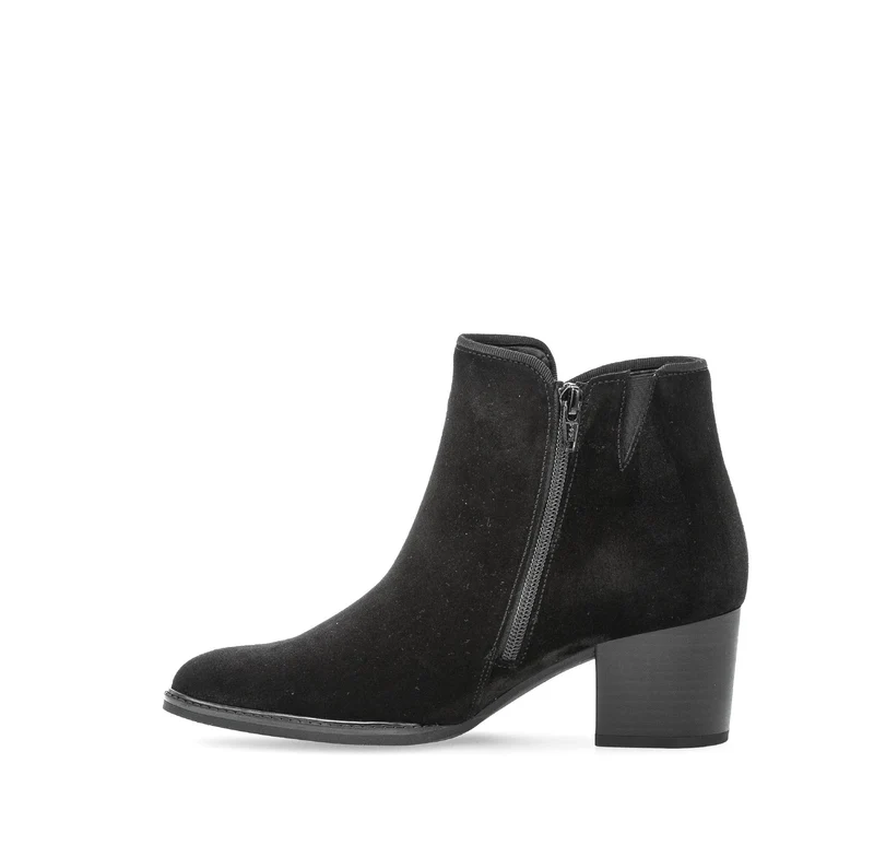 Bottines noires en cuir velours