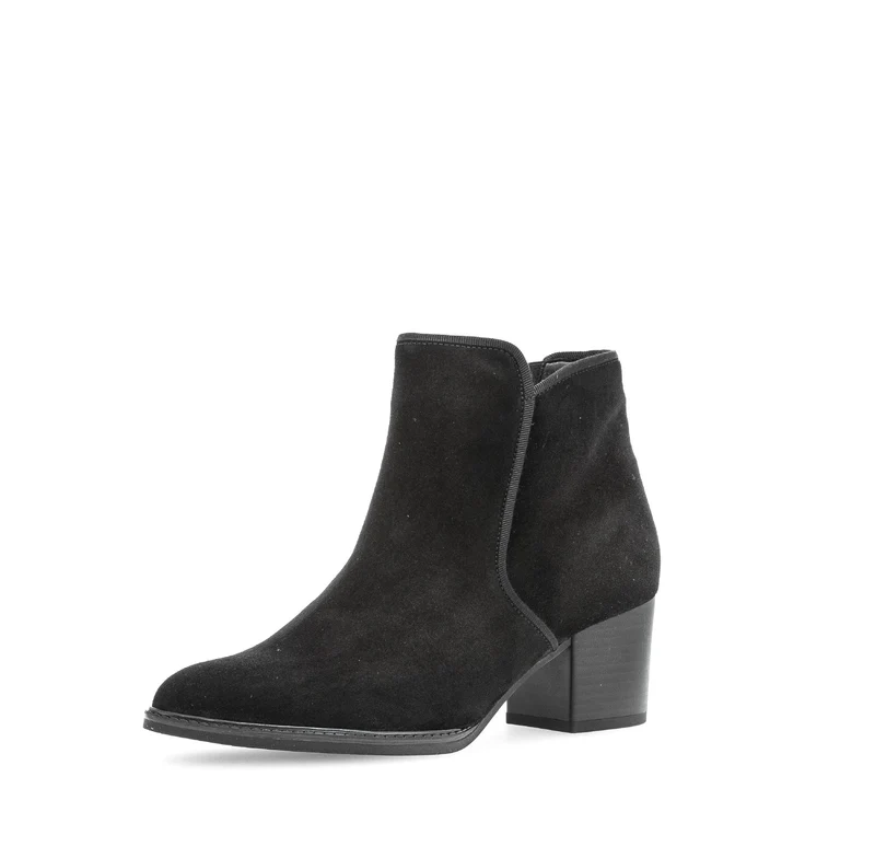 Bottines noires en cuir velours