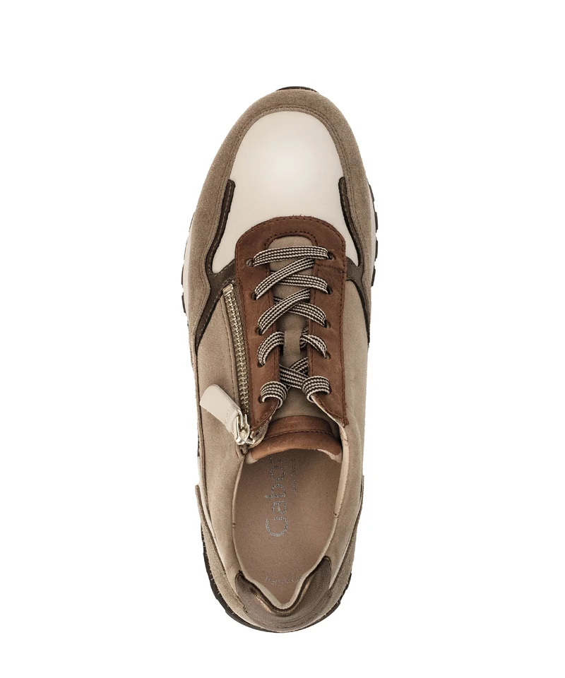Baskets beige en combinaison cuirs
