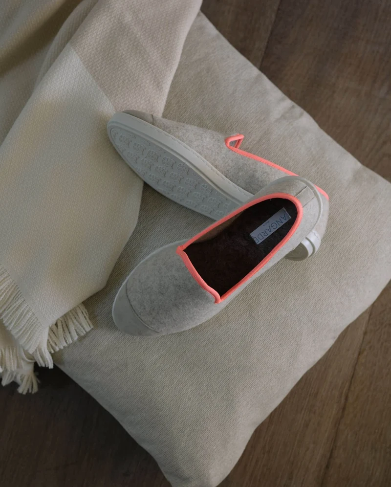 Chausson femme Bruson, laine beige rose fluo