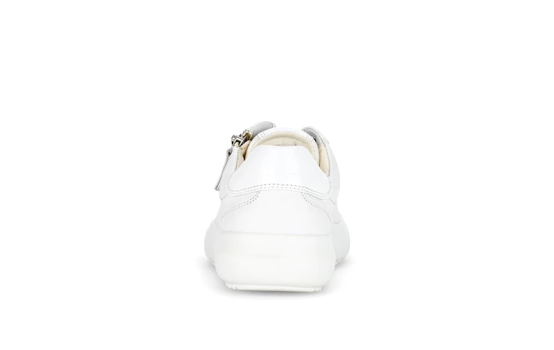 Baskets blanches en cuir lisse