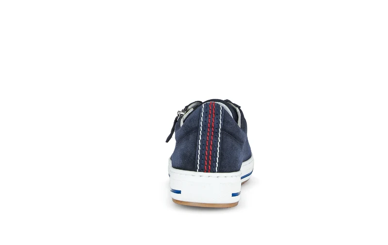 Baskets bleues en velours