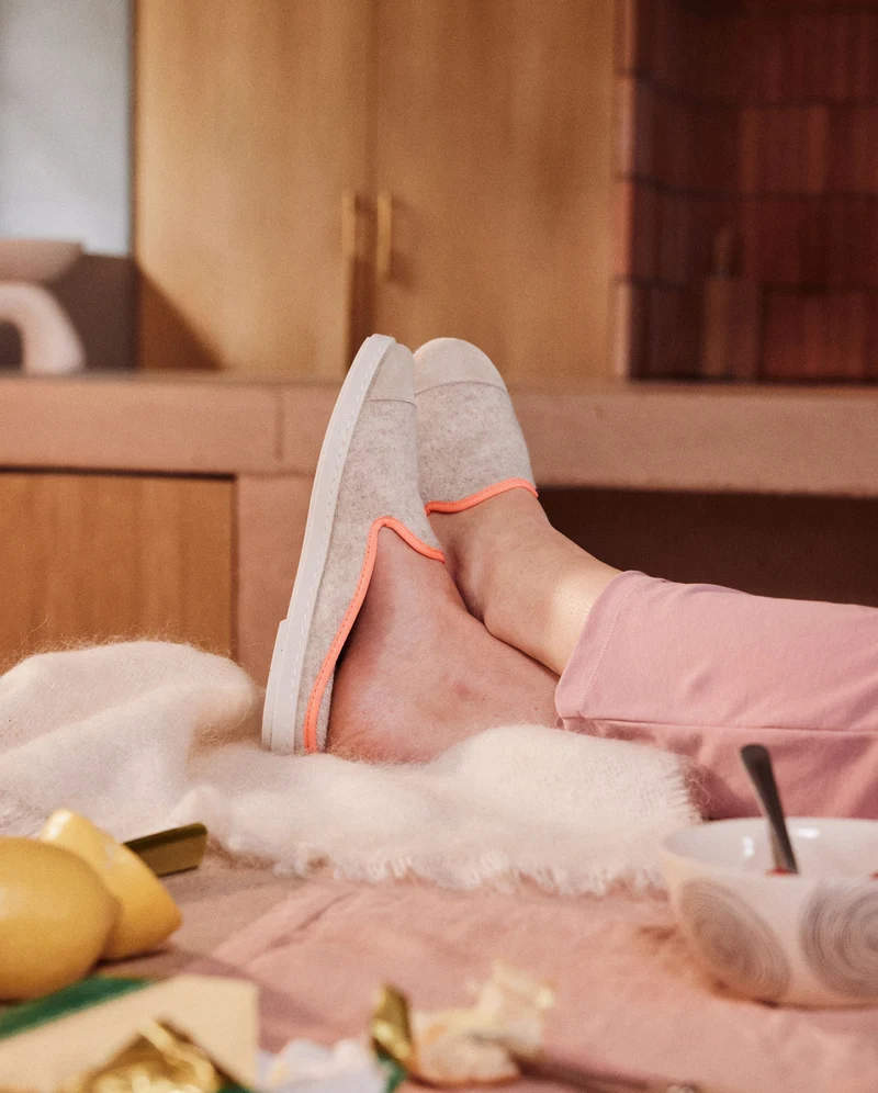 Mule femme Aime, laine beige rose fluo
