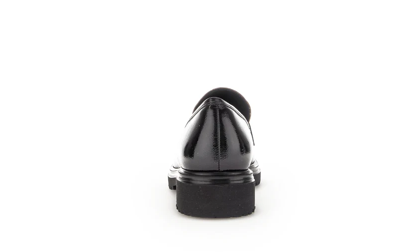Mocassins noirs vernis à imprimé